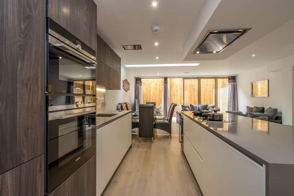 Apartmán Luxurious & Modern Townhouse In Hammersmith Londýn Exteriér fotografie